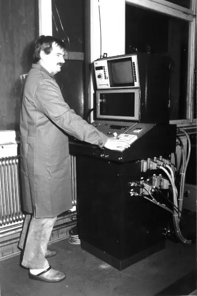 Otmar Laggner, Mitbegründer von VMZ, in der Fertigung