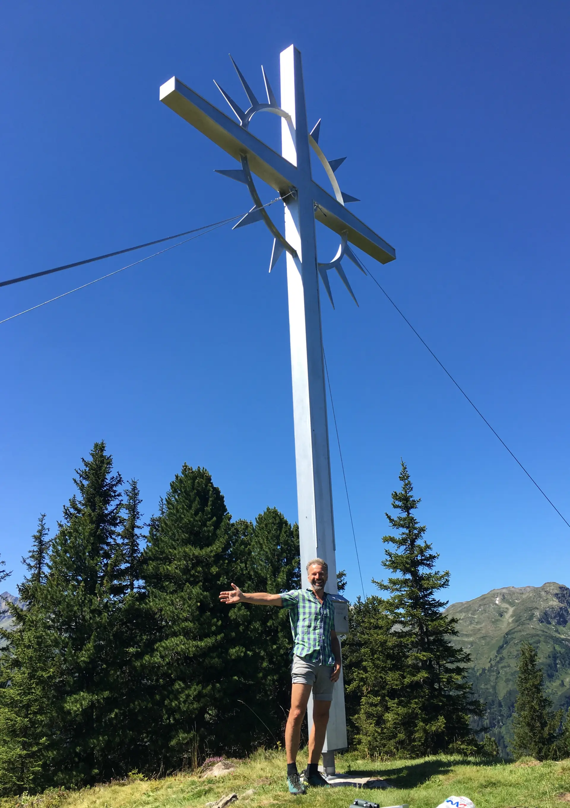 Gipfelkreuz am Sattelkopf, Detailansicht